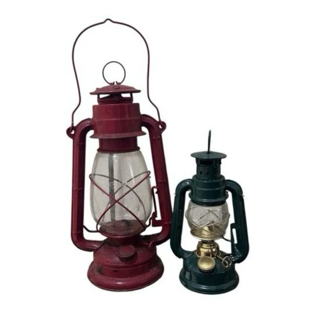 Lot of 2 Vtg Jupiter Hurricane Kerosene Globe Lamp Lantern Set Medium Red Green
